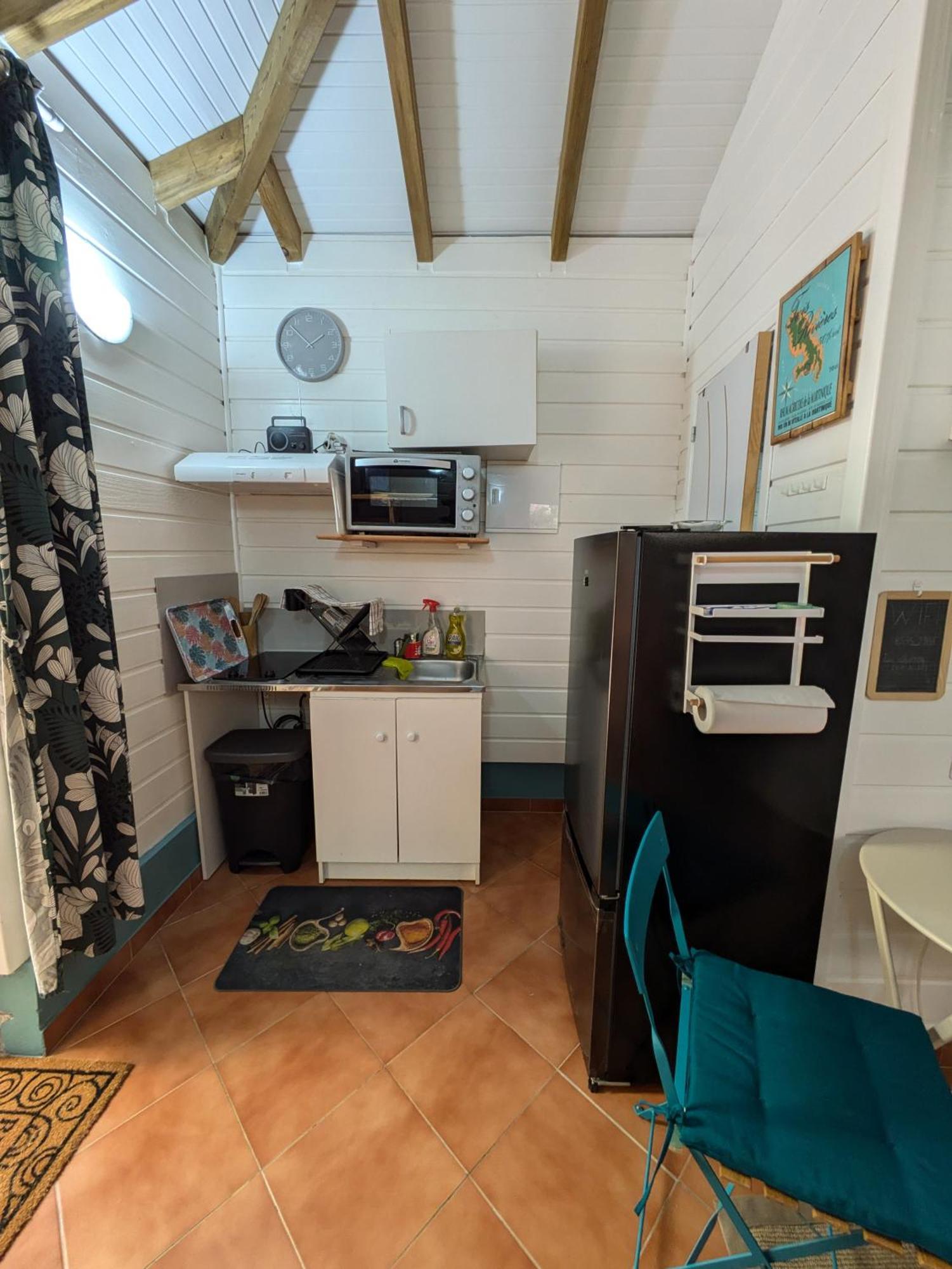 Le Marin - Bungalow Classe 3 Etoiles Tb Equipe & Confortable - Escapade En Couple - Paisible & En Toute Discretion - Wi-Fi - Climatisation - Calme & Serenite - Plages Du Sud, Centre De Carenage & Marina Du Marin Proche En Voiture - Acheminement Sur D المظهر الخارجي الصورة